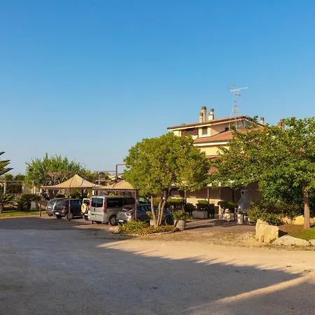 Giardini Di Marzo 2* ليتشي