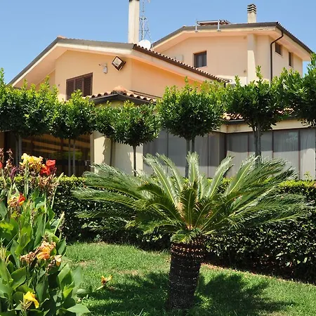 Giardini Di Marzo 2*