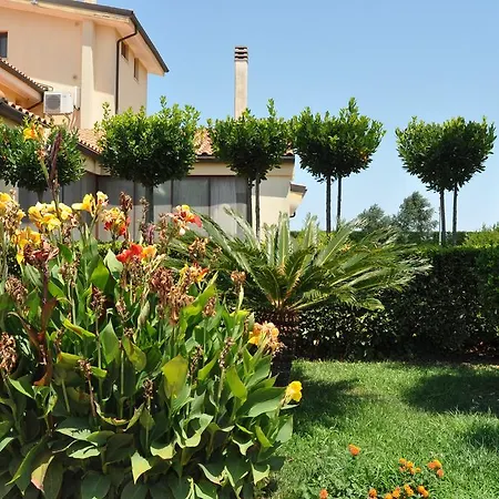 Giardini Di Marzo فندق مبيت وإفطار 2*