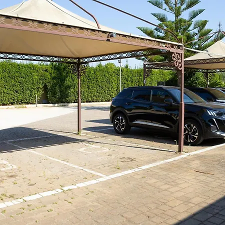 Giardini Di Marzo Alojamento de Acomodação e Pequeno-almoço Lecce