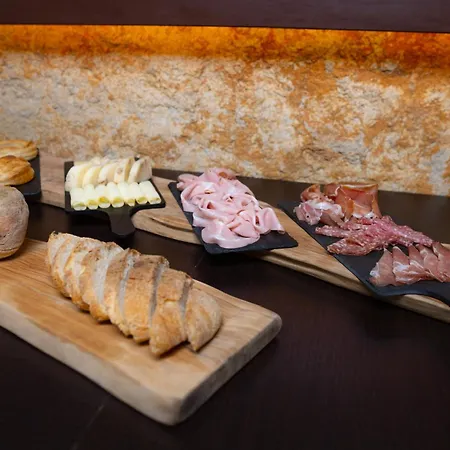 Alojamento de Acomodação e Pequeno-almoço Giardini Di Marzo 4*