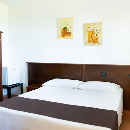 Giardini Di Marzo 4* ليتشي