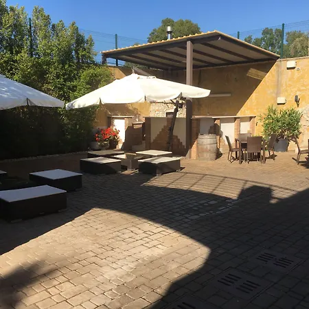 Alojamento de Acomodação e Pequeno-almoço Giardini Di Marzo 4*