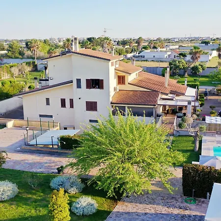 Giardini Di Marzo 4* ليتشي