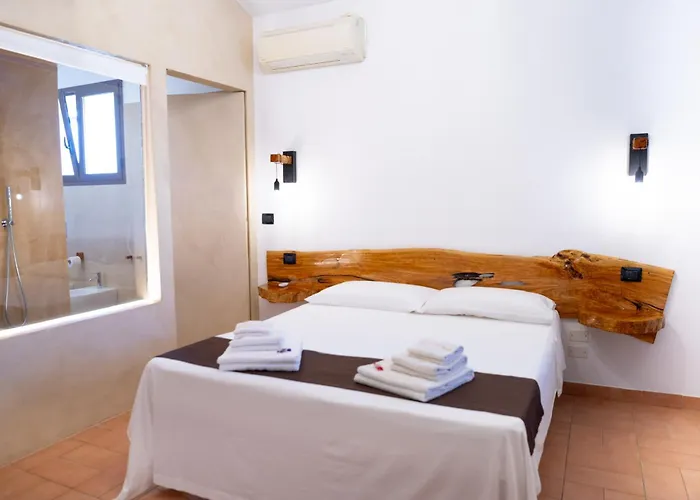 Bed & Breakfast Giardini Di Marzo 4*